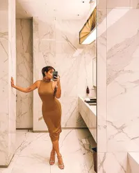 Akui Berat Badannya 60 Kg, Intip 9 Potret Awkarin yang Semakin Hot dan Doyan Pamer Body Goals