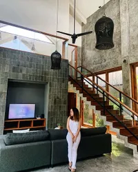 Akur, Tawa Bahagia Salmafina Sunan Liburan di Bali Bareng Sunan Kalijaga
