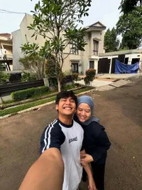 Alca Istri Bintang Emon Melahirkan Anak Pertama Berjenis Kelamin Laki-laki