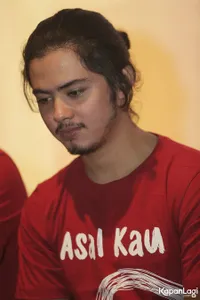 Aliando Syarief Gondrong & Brewokan di Preskon 'ASAL KAU BAHAGIA'