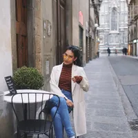 Alika Jalan-Jalan ke Italia, Cantik di Tengah Musim Dingin