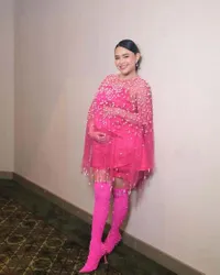 7 Potret Amanda Manopo Pamer Baby Bump Kehamilan, Slay Imut Serba Pink