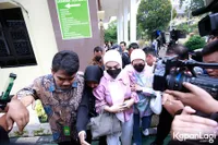 Ammar Zoni Kembali Mangkir dari Persidangan, Ini 8 Potret Irish Bella Tetap Bungkam Soal Perceraiannya