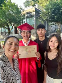 Anak Donna Agnesia dan Darius Sinathrya Lulus SMA di Portugal, Raih Diploma Magna Cumlaude