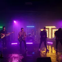 Andre Taulany and Friends Rilis Single Baru, Potret Karangan Bunga yang Diterima Tak Main-Main