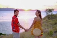 Andrew Andika & Tengku Dewi Putri Liburan di Pulau Komodo, Mesra!