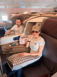 Angel Karamoy dan Gusti Ega Mesra di Pesawat, Pamer Berlian Raksasa