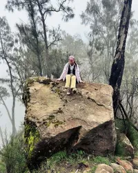 Angela Gilsha Anak Alam, Ini Sederet Potret Mendaki - Diving