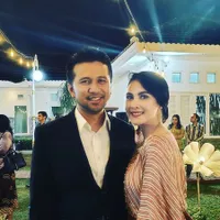 Anniversary 9 Tahun, Sederet Potret Romantis Arumi Bachsin dan Emil Dardak yang Tak Pernah Diterpa Isu Miring