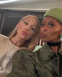 Ariana Grande dan Cynthia Erivo Bintangi Film 'WICKED', Gaji Keduanya Jadi Sorotan