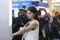 Ariel Tatum Tahu Betul Soal Apa yang Dibutuhkan Kulitnya Karena Terbiasa Kritis Sejak Kecil