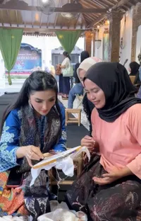 Ashanty Belajar Membatik di Madura, Kagumi Karya Handmade Warga