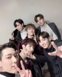 Asyik TikTok-an Bareng, Intip Persahabatan Jungkook BTS dan Mingyu SEVENTEEN!