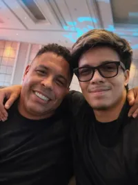 Atta Halilintar Pamer Foto Bareng Legenda Sepak Bola, Ada Ronaldo hingga Del Piero