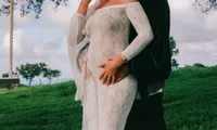 Aura Bumilnya Terpancar! 8 Potret Hailey Bieber Pamer Baby Bump di Usia Kehamilan Trimester Ketiga