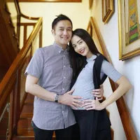 Awal Tahun 2018, Ririn Dwi Ariyanti Pamerkan Foto Kehamilan