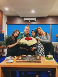 Awkarin Surprise Ulang Tahun Ayah, Ungkap Sosok Role Model Sejak Kecil