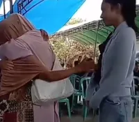 Azizah Salsha Klarifikasi Soal Tak Pakai Kerudung di Rumah Duka Ayah Pratama Arhan