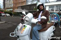 Azizi Asadel Beri Energi Positif Bagi Anak Muda yang Salurkan Bakat dan Hobi