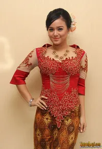 Acara Lamaran Juwita Bahar