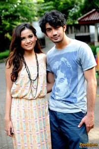 Acha dan Reza Rahadian di Syuting Video Klip Broken Hearts