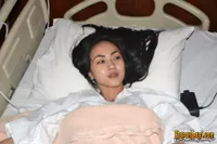 Ade Fitrie Dilarikan ke UGD Rumah Sakit Pondok Indah