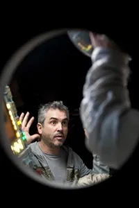 Aksi Alfonso Cuaron Nahkodai GRAVITY