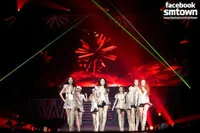 Aksi Cantik Lainnya Girls Generation Saat Konser di Indonesia