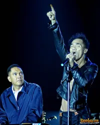 Aksi Energik Slank dan Gita Wiryawan di Jakarta Blues Festival