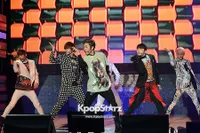 Aksi Teen Top di Showcase Comeback Album No 1