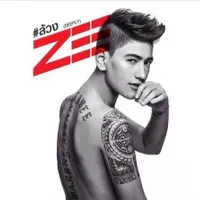 Aksi Zee Keenan Jadi Cewek Terganteng di Dunia Musik Thailand
