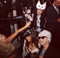 Ala Duyung - Panasnya Pesta Halloween Kim Kardashian