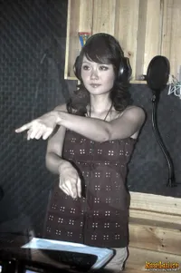 Alena di Kediamannya di Lippo Karawaci