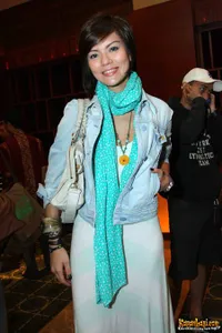 Aline Adita Nonton Bareng AKU ATAU DIA