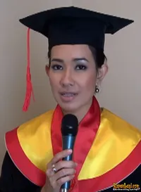 Alya Rohali Wisuda S2 Fakultas Hukum UI
