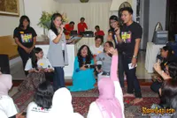 Angelina Sondakh Berbuka Bersama di Rumahnya