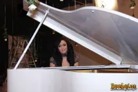 Angelina Sondakh Syuting di Studio Sparc