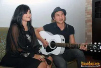 Anji Drive di Bistro Boulevard