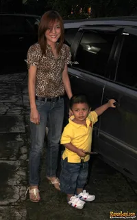 Anna Marrissa dan Buah Hati Hadir di Ultah Gugun Gondrong