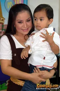 Annisa Bahar dan Dian Esa Fauzan