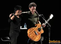 Ari Lasso di Konser Richard Marx