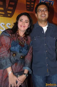 Ari Sihasale - Nia Zulkarnaen