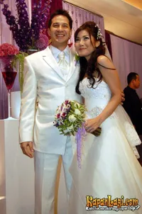 Ari Wibowo - Inge Anugrah