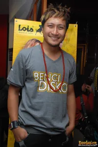 Arie Untung - Fenita di FX Plaza