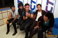 Armada Band Kian Melejit