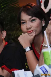 Artis-Artis di Press Screening Film POKUN ROXY