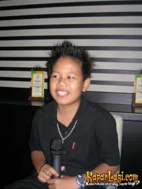 Ayu Azhari: ClasMike