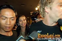 Ayu Azhari dan Mike Tramp