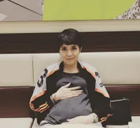 Babymoon, Yenny AFI dan Suami Liburan Manis Mesra di Jepang