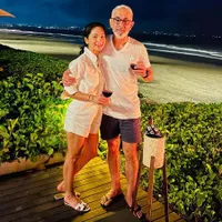 Bagaikan Honeymoon, Potret Bunga Zainal dan Sukhdev Singh Rayakan Ulang Tahun Pernikahan - Digodain Bakal Punya Anak Lagi
